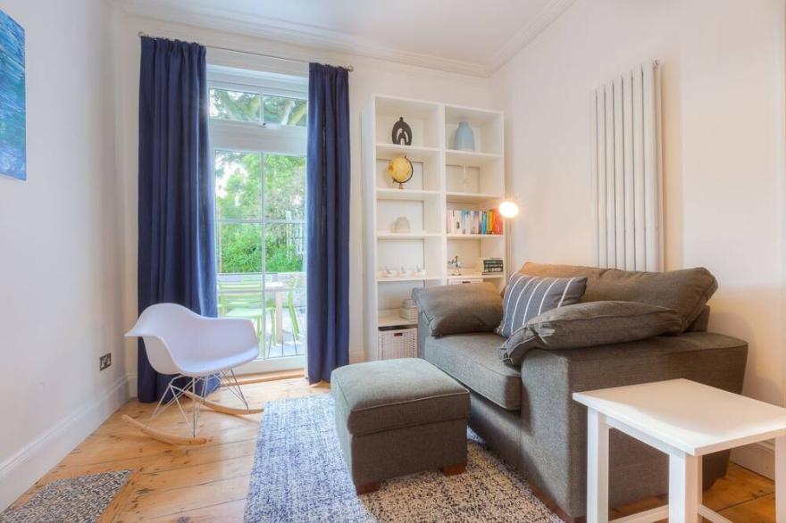 SEA DREAM, family friendly, character holiday cottage in St Ives