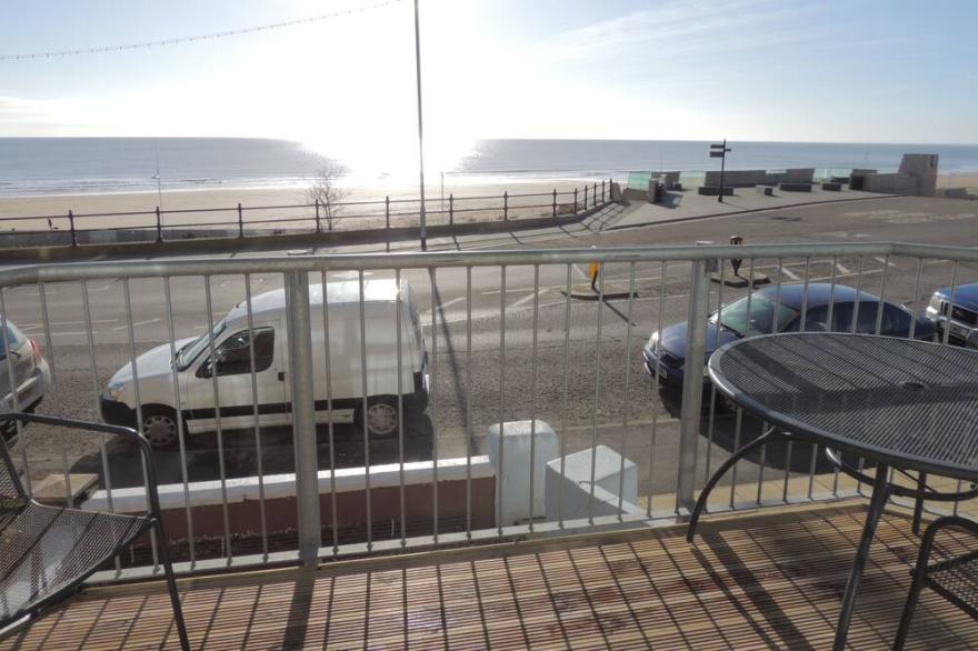 2 bedroom apartment with sea views and  private balcony