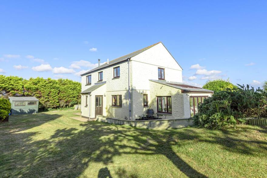 CURRAH, family friendly, character holiday cottage in Perranporth