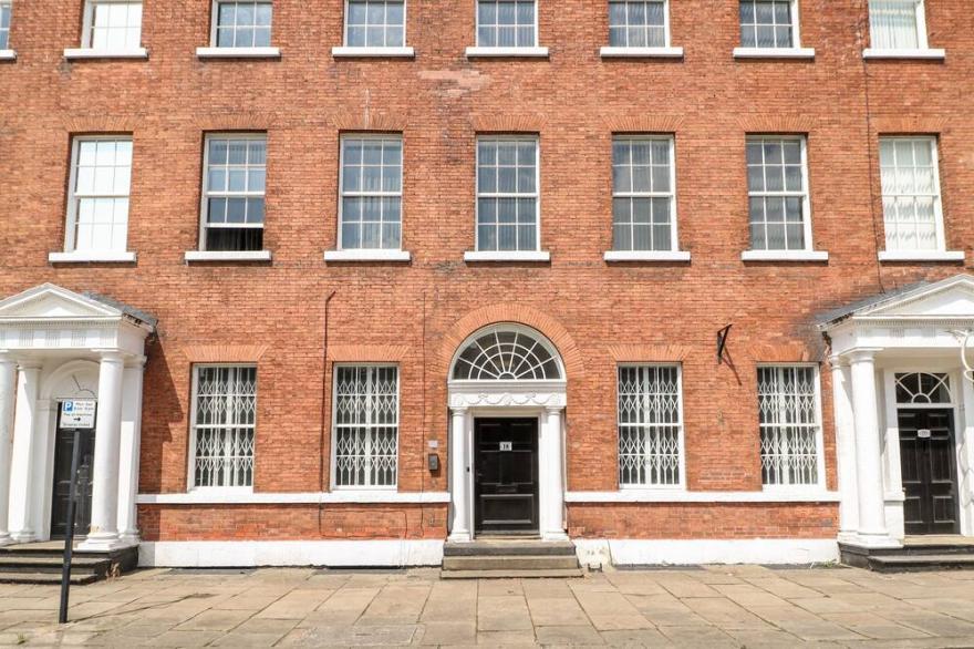 6 ST. JOHNS NORTH APARTMENTS, romantic in Wakefield