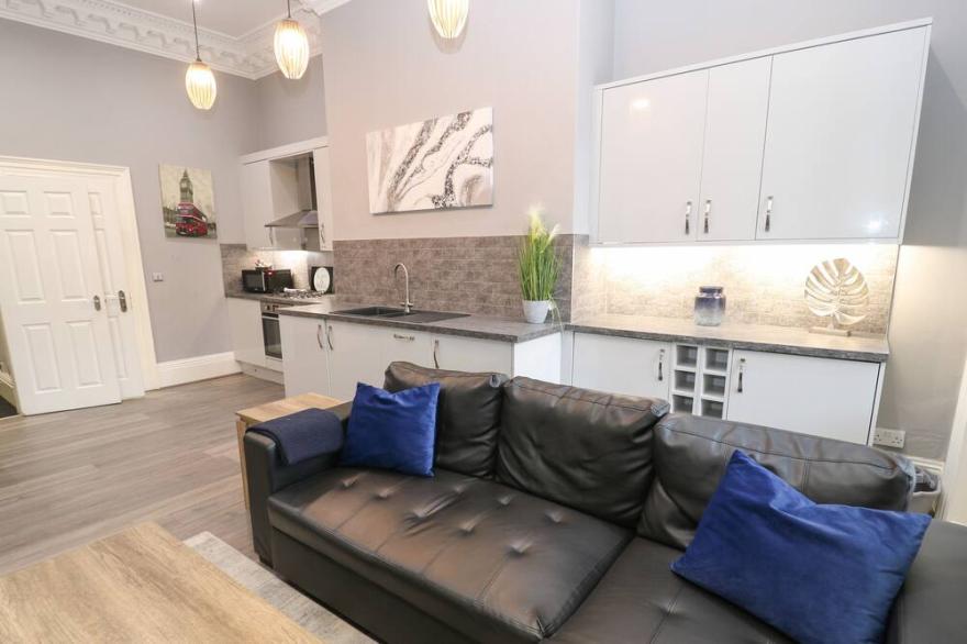 6 ST. JOHNS NORTH APARTMENTS, romantic in Wakefield