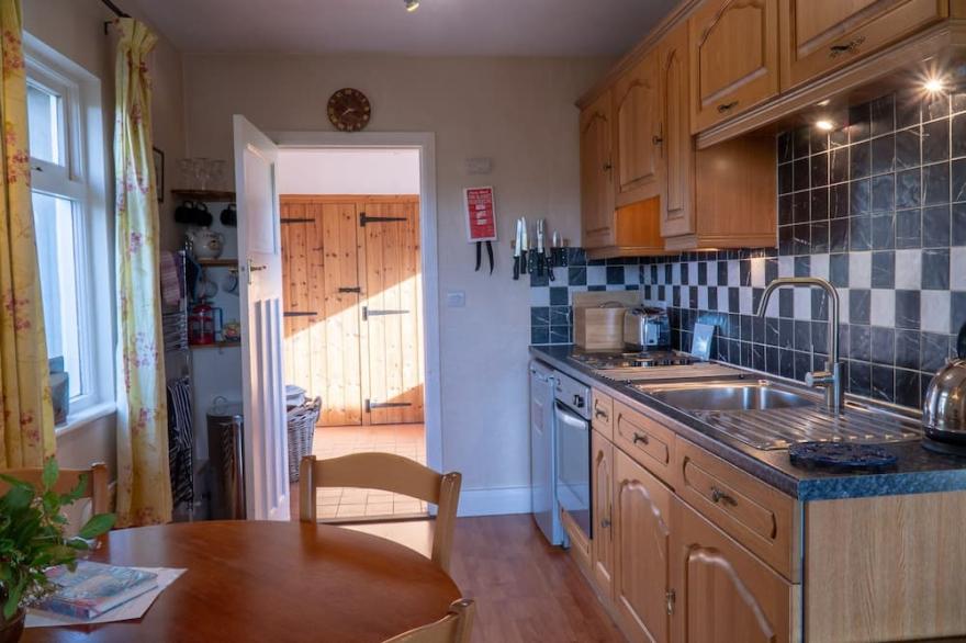 Woodland Cottage - Short walk to Cartmel Village & The Race Course