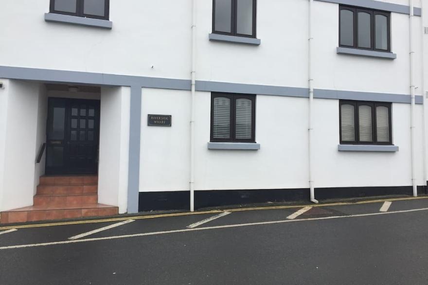 Cosy one bedroom flat with riverviews in Kingswear overlooking Dartmouth
