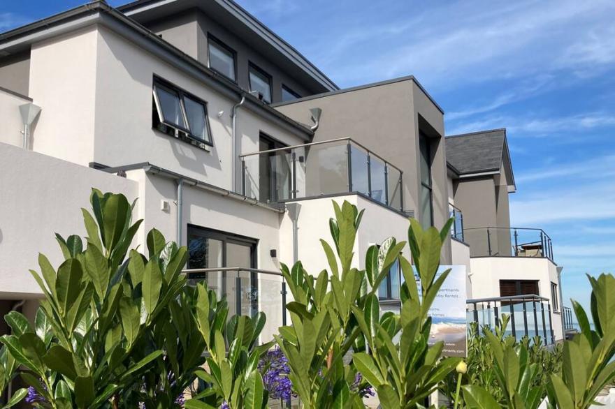 4 The Bayhouse - apartment by the sea