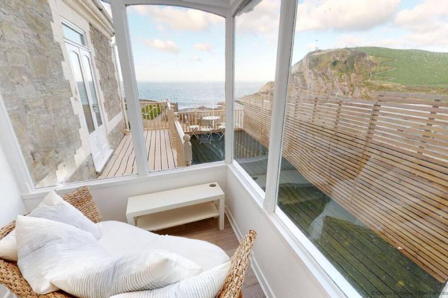 ILFRACOMBE RAPHAEL | 2 Bedrooms | Sleeps 4