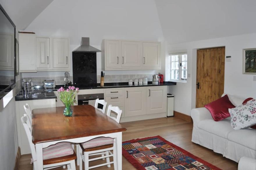 ***** Dairy Cottage *****,  Child Friendly Holidays.  DISCOUNTS available -call!