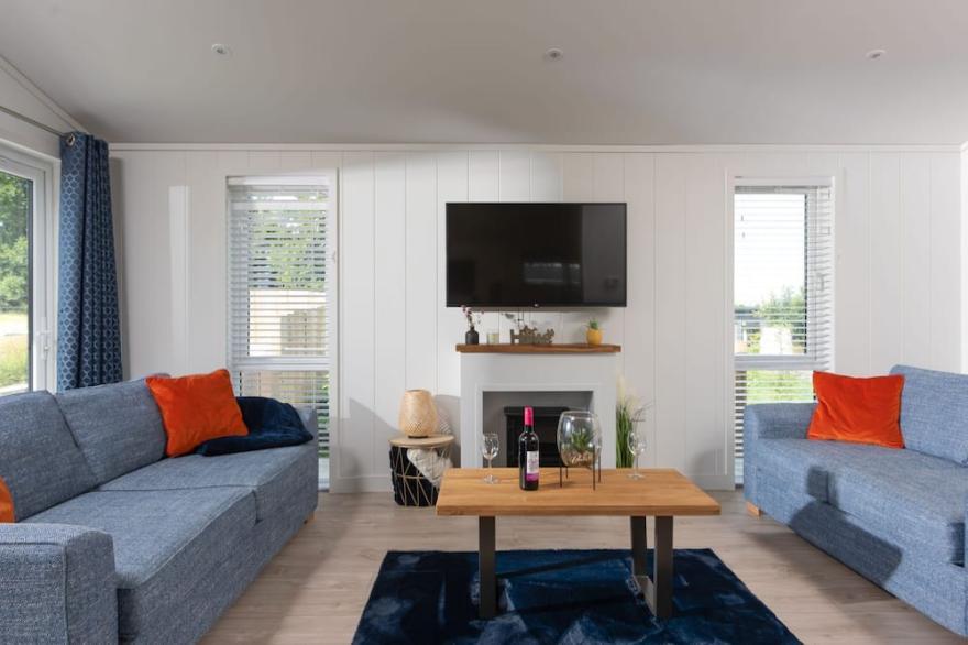 Lavender Lodge, 8 Roadford Lake Lodges