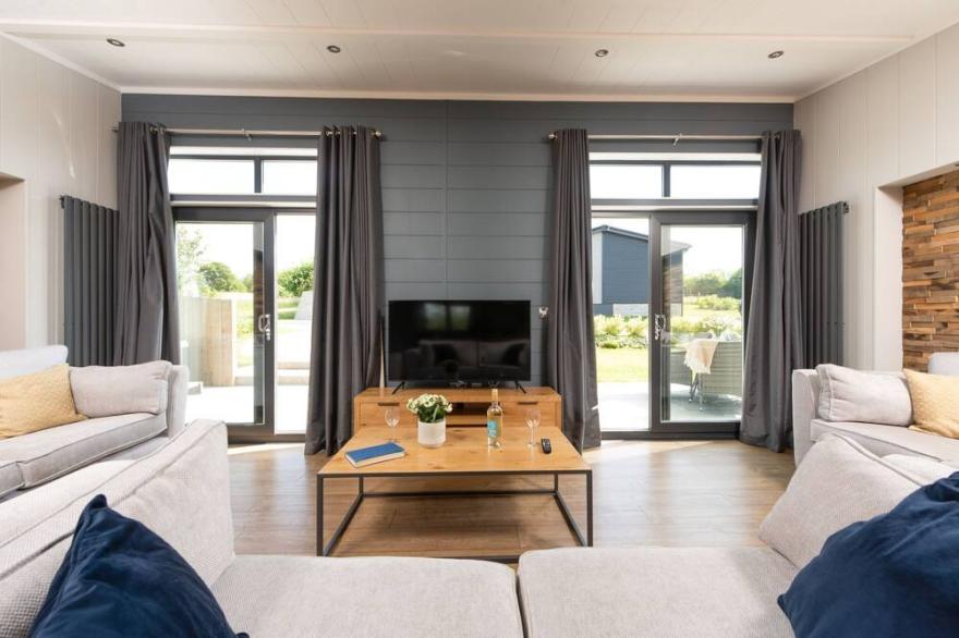Primrose Lodge, 25 Roadford Lake Lodges