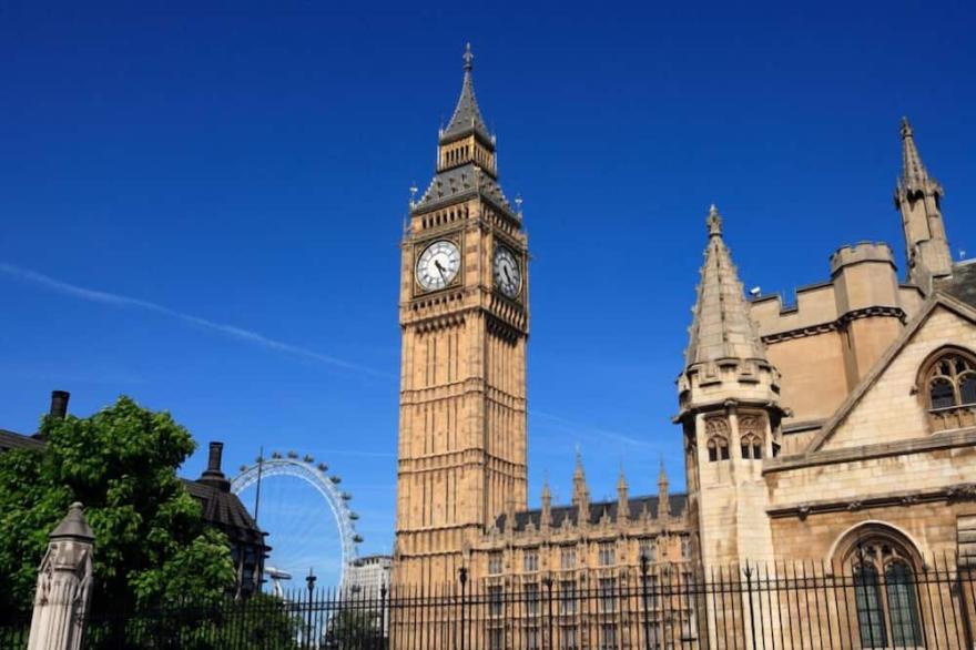 10% OFF 5-STAR LUXURY, Super Location,  CENTRAL AIR CON, Private Garden & More