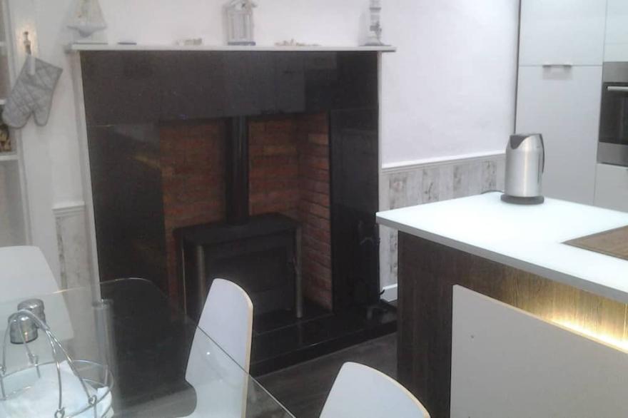 Stunning Rothesay apartment 130 5☆ reviews wonderful views.