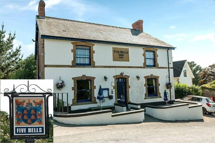 Apple Cottage - with Log Burner, Indoor Pool & Spa Access, Alpacas, Nr Beach