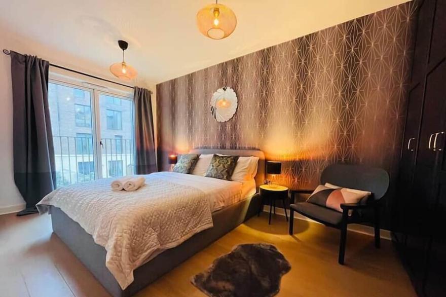 NEW Gorgeous 4BR Town House Inside Olympic Park