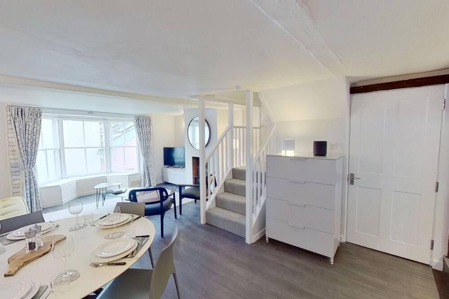 44 Fore Street - Two Bedroom Cottage, Sleeps 4