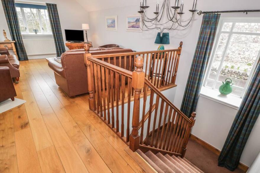 BRACKEN HOLIDAY COTTAGE, country holiday cottage in Dalbeattie