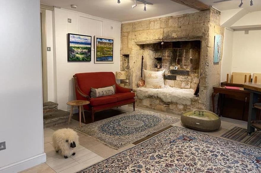 Dove Cottage beautifully restored Tudor cottage for up to 8