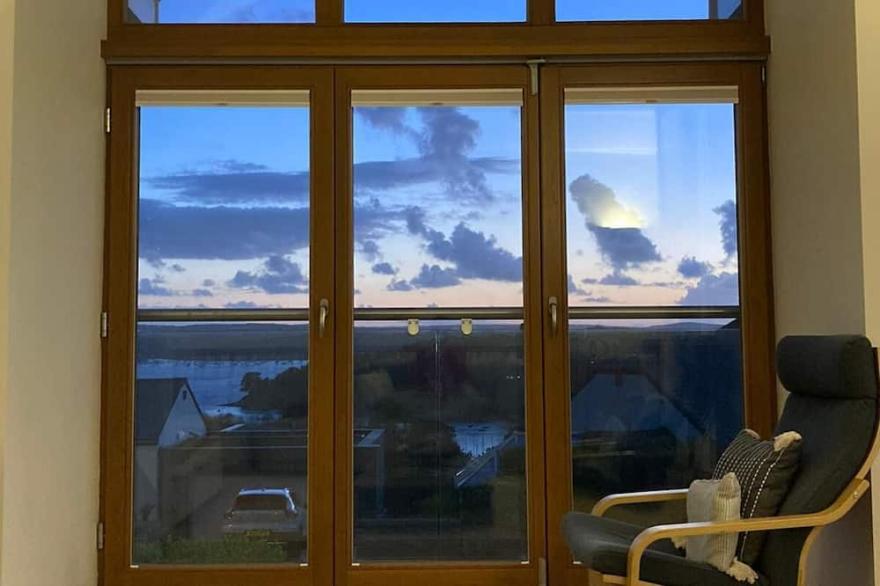 Stunning spacious house incredible views to estuary sleeps 6 pet, near St Mawes