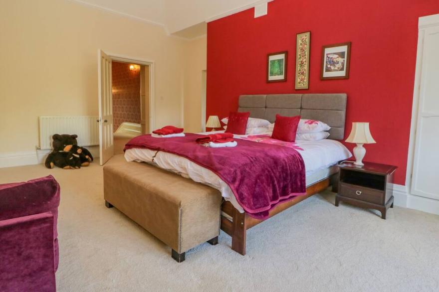 MILLWOOD MANOR, pet friendly, with open fire in Dalton-In-Furness