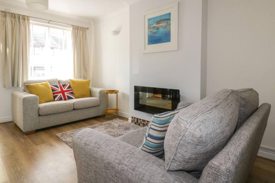 SEAHORSES, family friendly, country holiday cottage in Padstow