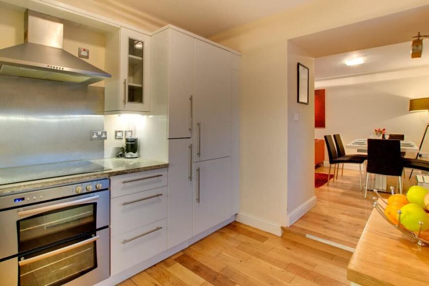 Stewards Cottage - Three Bedroom House, Sleeps 6