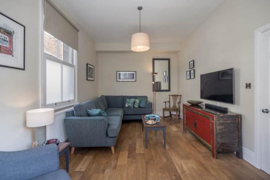Spacious 5★ Central York Townhouse - sleeps 6