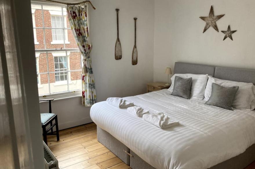 Stunning sea views set in Scarborough's Old Town