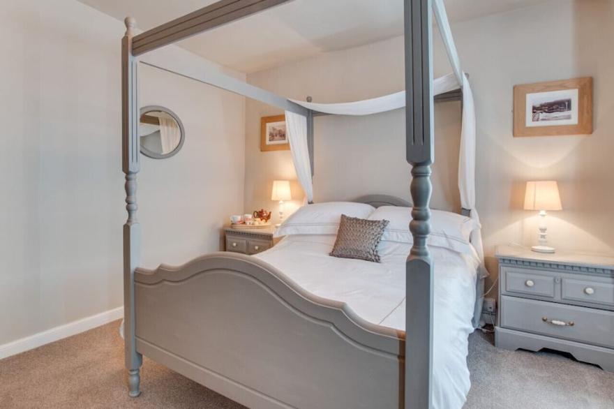 Ladybird Cottage - Two Bedroom House, Sleeps 4