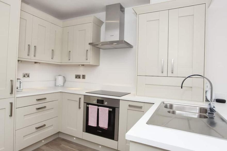 White House Luxury Apartments - Apartment B