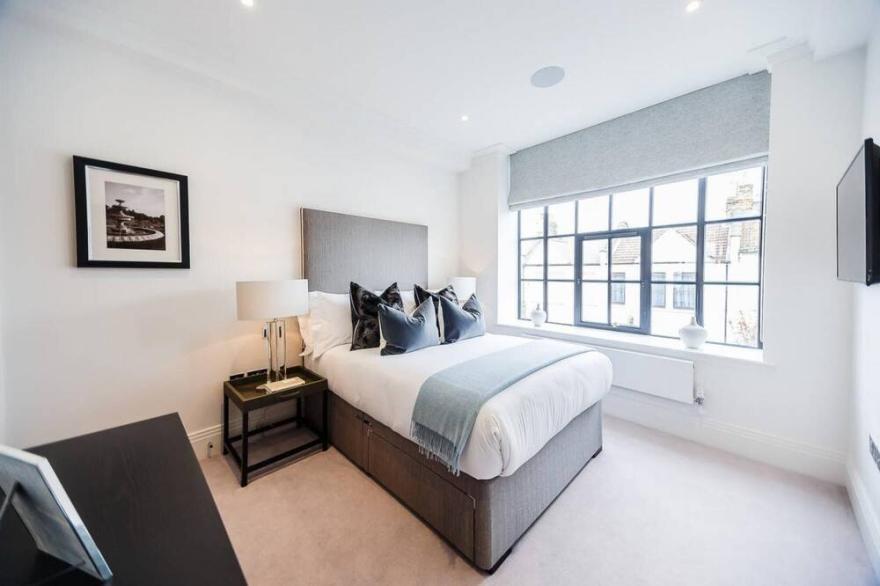 Designer 2 Bed Apartment in Riverside development