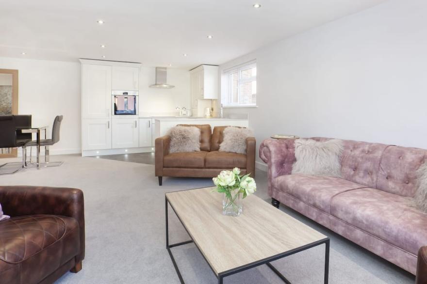 White House Luxury Apartments - Apartment A