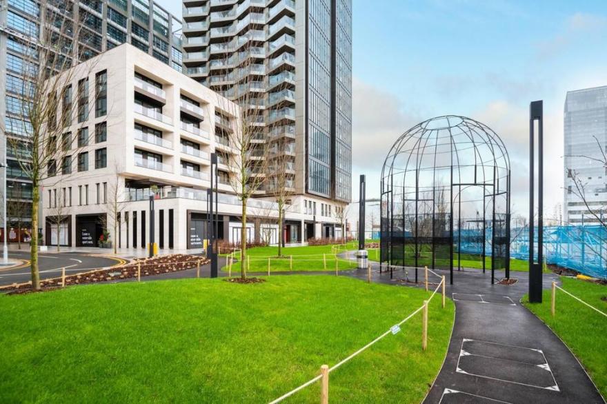 Luxury two bedroom apartment in East London’s Docklands