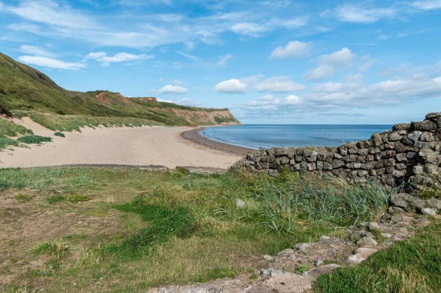 Bay Retreat - Three Bedroom House, Sleeps 6