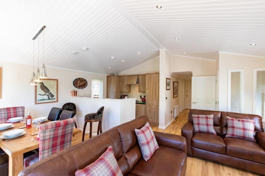 WANSFELL RETREAT LODGE, pet friendly in Windermere