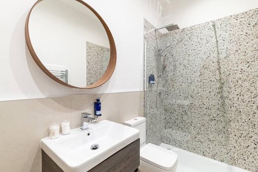 Loft 7 High spec luxury 2 bed apartment