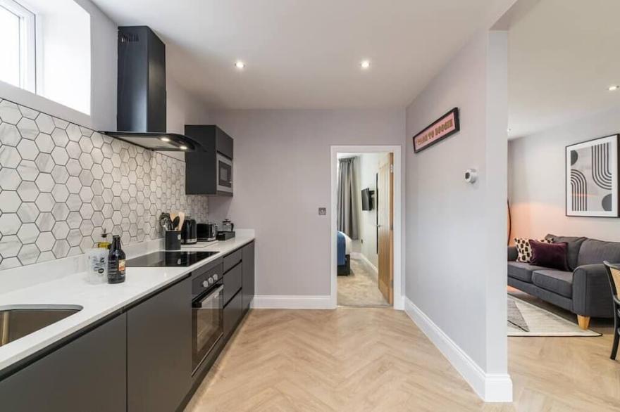 Loft 4  High-spec luxury 2 bed apartment