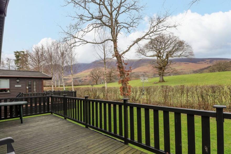 THE FOLD, family friendly, character holiday cottage in Keswick