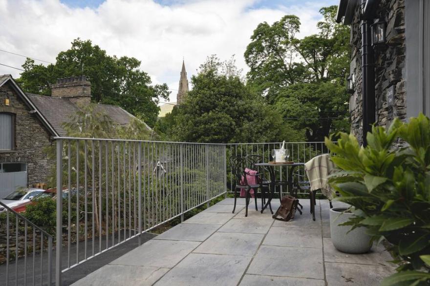 Church View - Spacious 2 bedroom - 2 bathroom - Property -  Outdoor Terrace