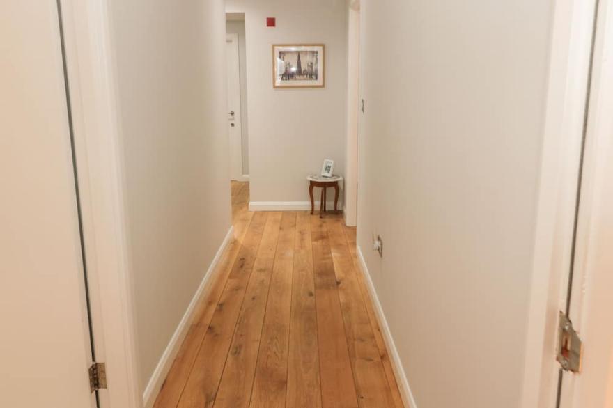 5 MILL WHARF, romantic, country holiday cottage in Berwick-Upon-Tweed