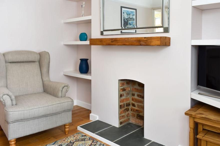 3 bedroom accommodation in Newlyn