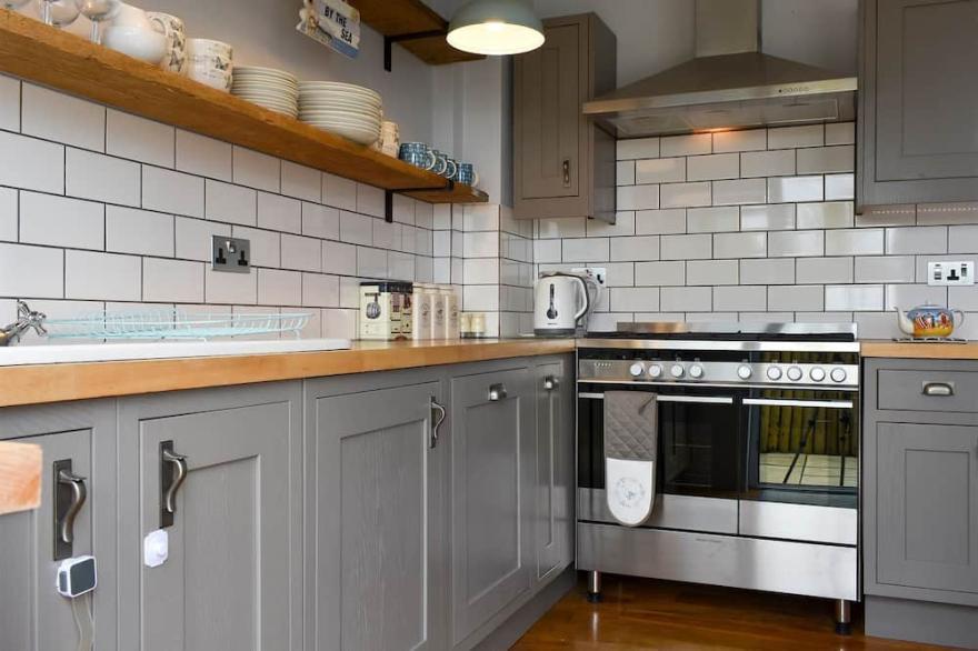 3 bedroom accommodation in Newlyn