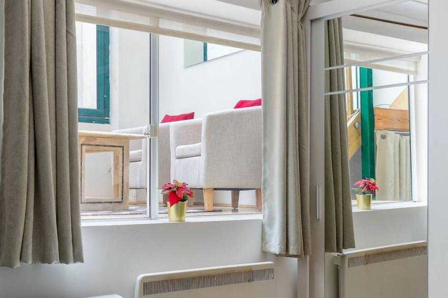 Duplex apartment with patio in Marylebone