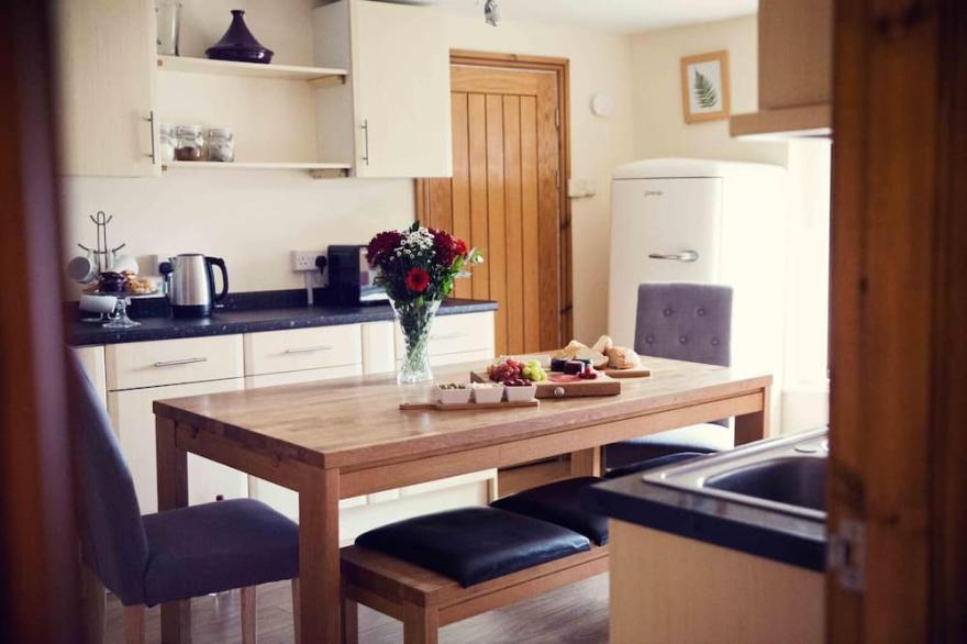Spacious Town Centre Apartment