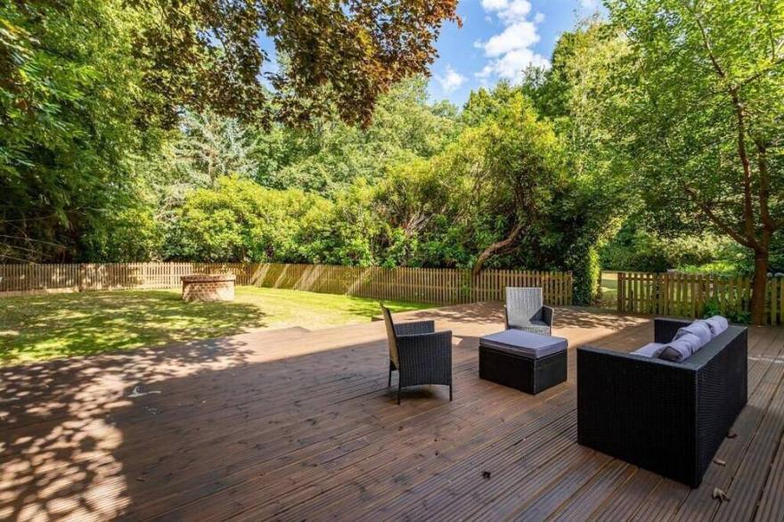 Stylish Home - Wentworth/Sunningdale Golf Club