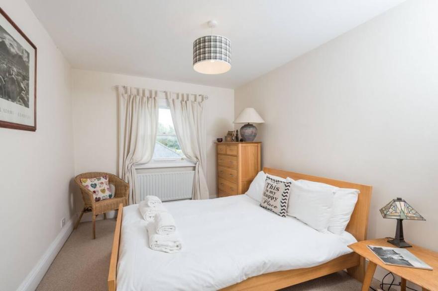 Traditional Richmond Home by Twickenham Green
