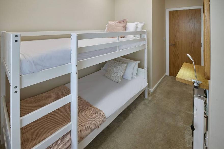 Host & Stay | Harbour View Apartment