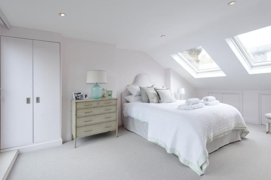 Elegant Family Home near Wandsworth Common