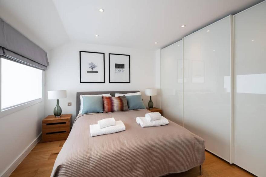 Trendy Queen’s Park Home close to Hampstead