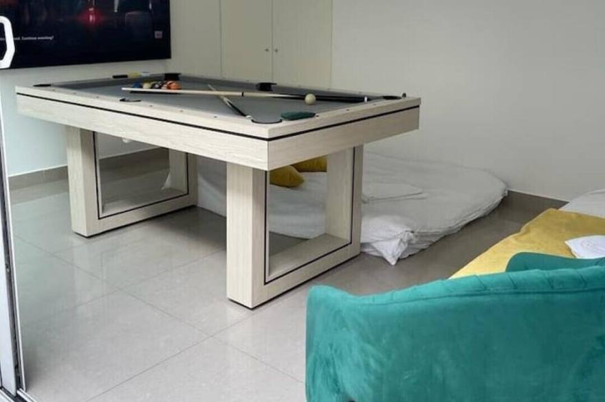 All Inclusive Luxury Chelsea apartment