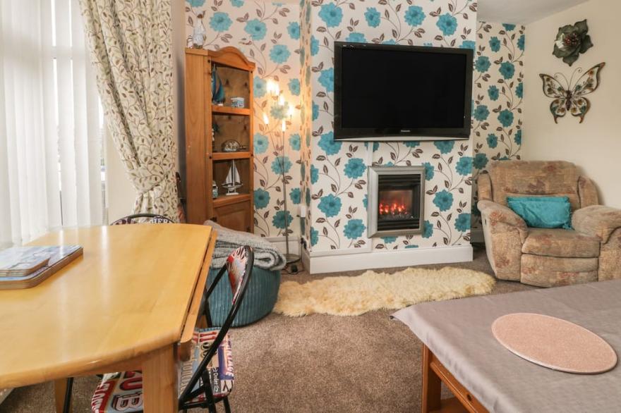 HELREDALE RETREAT WHITBY, pet friendly, with a garden in Whitby