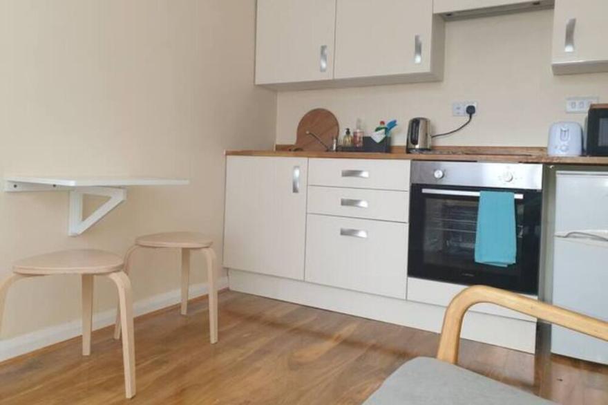 Oak Leaf, Central Windermere Studio Apartment