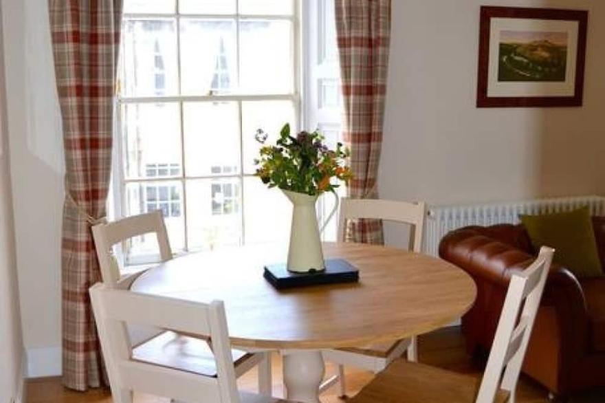 Stylish Apartment in Trendy New Town Location